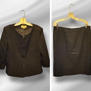 Le‎ Suit Black Skirt Set